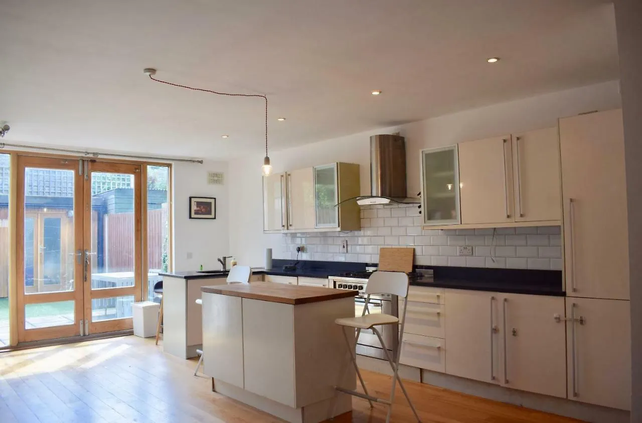 Holiday home Spacious, Bright & Modern 3 Bedroom Family Home Dublin